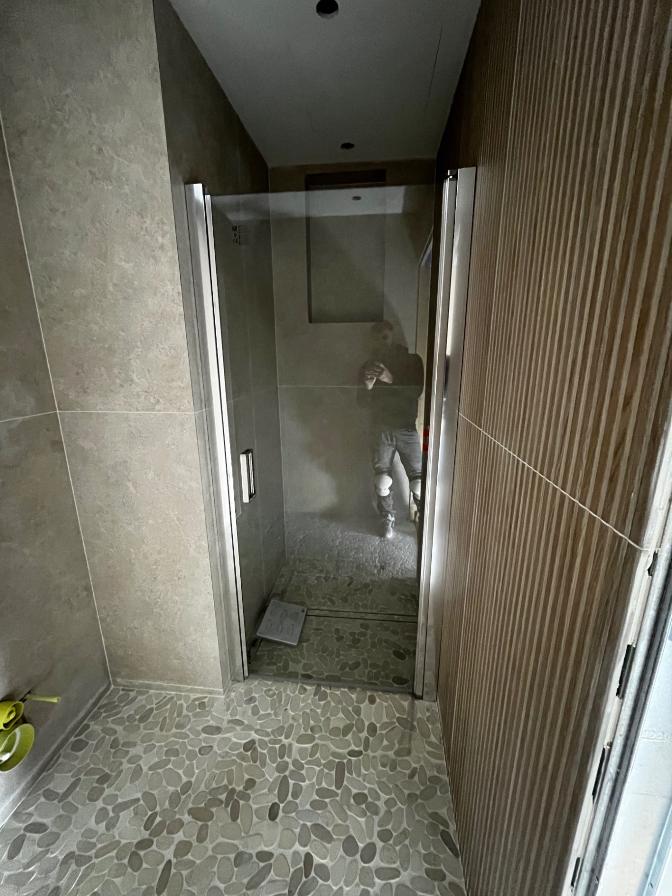 LUX RENOV — finitions douche du studio
